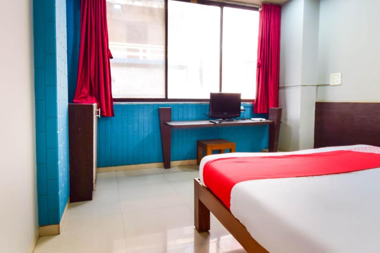 Oyo 67509 Hotel Tukson Narayangaon Dış mekan fotoğraf