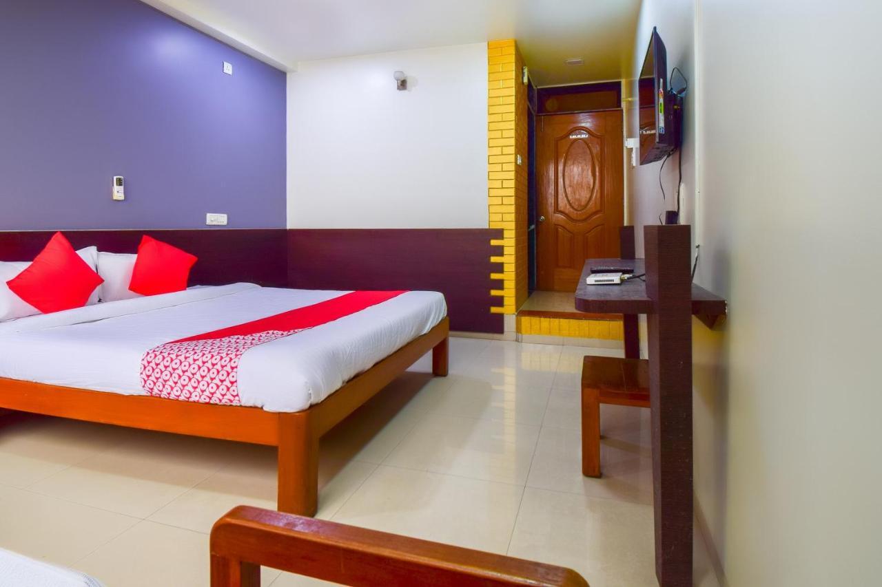 Oyo 67509 Hotel Tukson Narayangaon Dış mekan fotoğraf
