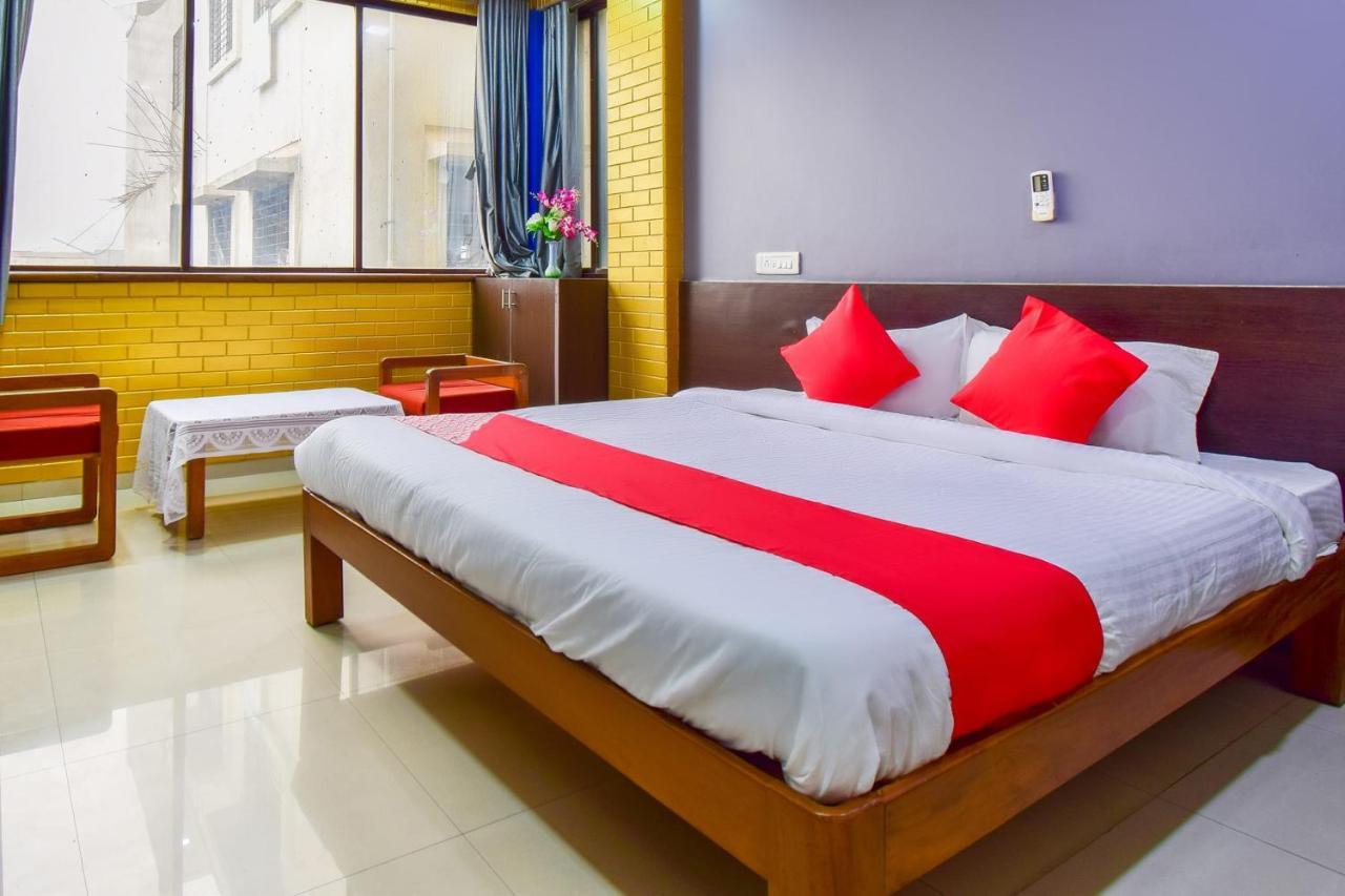 Oyo 67509 Hotel Tukson Narayangaon Dış mekan fotoğraf